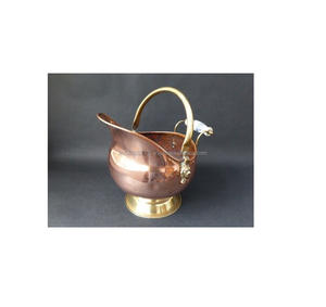 Seau à charbon en cuivre rustique à texture martelée idéal pour stocker les bûches de charbon de bois et décorer l'installation de cheminée classique - Product Image 2