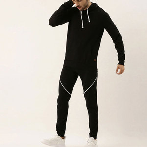 Ensemble de survêtement en polyester noir à capuche pour homme, sweat-shirt et pantalon long avec poches latérales, style décontracté, style automne - Product Image 4