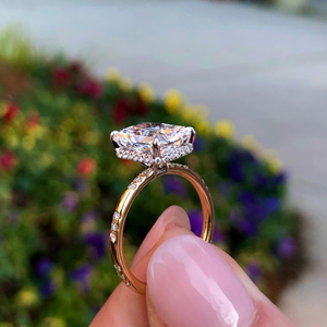 Bague de fiançailles et de mariage tendance IcedJewelz avec diamant de laboratoire taille radiant de 4 carats, or jaune 14 carats, luxe certifié IGI, 3 grammes - Product Image 4