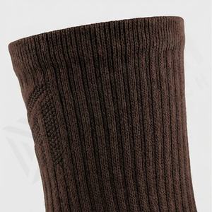 Calcetines de algodón transpirables con espuma y letras, cuello redondo, para hombre, de alto rendimiento, duraderos, suaves, para gimnasio, informales, cómodos, color personalizado, ajuste perfecto, pares. - Product Image 4