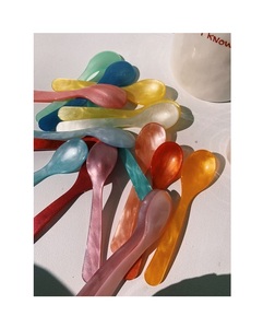 Cuillère à salade en résine époxy style antique, meilleur prix, ensemble fourchette et cuillère en résine pour service alimentaire, usage festif, 100% fait main, poli - Product Image 3