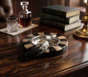 Cenicero Redondo de Metal y Cuerno Clásico, Hecho a Mano, para Hogar, Oficina, Restaurante, Hotel, Uso en Mesa - Product Image 4