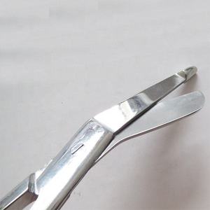 Tijeras para vendajes de nuevo modelo de 14 cm y 18 cm para quitar vendajes, tijeras quirúrgicas de acero inoxidable de Surgiright - Product Image 5