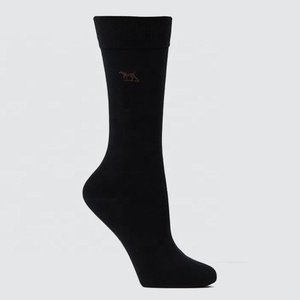 Nouvelles Chaussettes de Sport Personnalisables en Gros avec Logo – Unisexe (Hommes, Femmes) pour Football, Hiver, Gym, Basketball – Noires, Respirantes, avec Semelle Antidérapante - Product Image 3