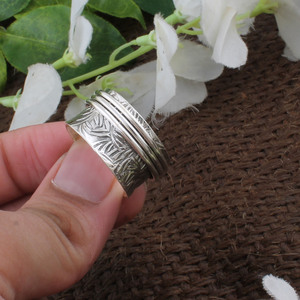 Bague en argent sterling 925 avec améthyste, motif feuille classique, multi-bandes, anti-anxiété, gravée botanique, pour femme, vente en gros - Product Image 1