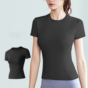เสื้อยืดแขนสั้นสำหรับออกกำลังกายวิ่งและโยคะสำหรับผู้หญิง แห้งเร็ว ผ้าบาง ปักโลโก้ตามสั่ง ราคาโรงงานจากบังกลาเทศและจีน - Product Image 1