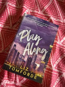Play Along di Liz Tomforde, Libro in Inglese, Storia <span class=keywords><strong>d</strong></span>'<span class=keywords><strong>Amore</strong></span> sul Baseball, Romance, Peperback - Product Image 1