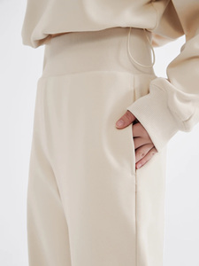 Custom Wholesale Baggy Fleece Wide Leg Oversized Track Pants Blank <b>Jogger</b> Pants for Women <b>Stacked</b> Women Sweatpants - Product Image 4