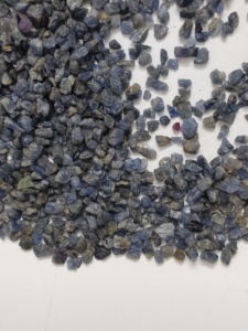 Iolite bleue naturelle, pierre brute non taillée pour la fabrication de bijoux - Lot 11 - Product Image 5