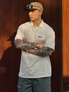 เสื้อโปโลสีเบจเรียบง่ายสำหรับผู้ชายสำหรับฤดูร้อน - Product Image 4