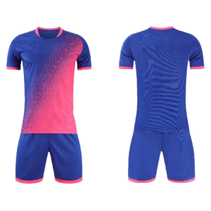 Tenue de football pour programmes d'entraînement d'académie - Légère, durable, 100 % polyester, respirante, antibactérienne, écologique - Product Image 1