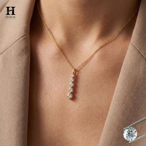 Élégant pendentif goutte de diamant gradué en or 14 carats, collier minimaliste, bijoux fins - Product Image 1