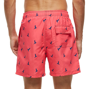 Eleva tu Estilo Playero con Nuestros Shorts Hawaianos para Hombre, con Estampados Tropicales, Corte Relajado y Material Suave para la Experiencia Isleña Definitiva - Product Image 6