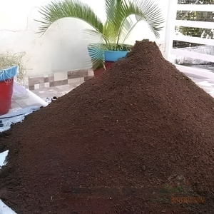 High Quality Fermented Organic Cow Dung Manure Dry Powder Organic Matter Soil Amendment For Commercial Farming - Product Image 3
