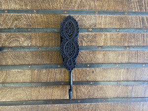 Porte-manteau mural vintage en bois sculpté à la main pour serviettes, manteaux, clés, foulards – Décoration intérieure - Product Image 1