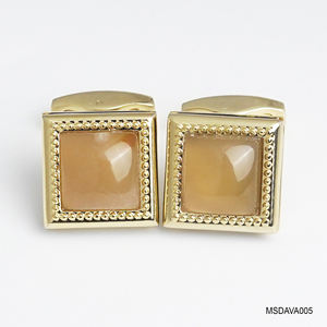 Boutons de manchette de luxe pour hommes en agate jaune VIP Feng Shui plaqué or 18 carats – MSDAVA005 |   Collection Tinh Vu |   Fabriqué au Vietnam - Product Image 2