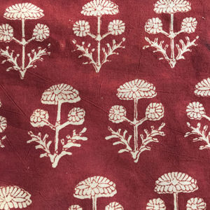 Tela de algodón estampada a mano en color rojo con diseño floral Buta en blanco |   Venta al por Mayor en Jaipur - Product Image 1