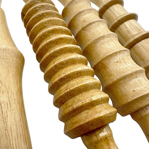 Outil à roulettes en bois écologique 30 x 176 mm avec 12 lames, vernis personnalisé pour la décoration de pâtisserie, jeu de découpe pour enfants PLOMA K215D - Product Image 2