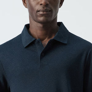 Camiseta Moderna para Hombre con Cuello Camisero y Cierre de Botones, Diseño de Alta Calidad, Confección a Medida, Algodón - Product Image 2