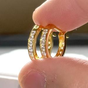 Pendientes de Diamantes Moissanite de Excelente Calidad, Pendientes de Botón Chapados en Oro para Bodas y Fiestas, Disponibles para Suministro Mundial - Product Image 5