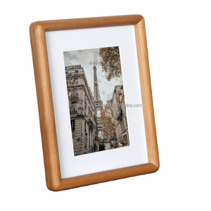 กรอบรูปไม้ขัดเงามือมีมุมโค้งมน - ขนาด 4x6 และ 8x10 - เหมาะสําหรับตกแต่งบ้าน สํานักงาน และของขวัญเพื่อนที่ดีที่สุด - Product Image 1