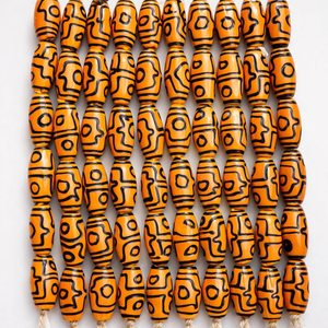 Cuentas de tubo ovaladas con patrón tribal naranja y negro de 12×28 mm con acabado brillante |   Cuentas Acrílicas para Abalorios, Collares y Manualidades - Product Image 6