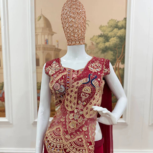 Sari de soirée de créateur avec broderie double de sequins et de fils - Product Image 1