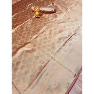 ผ้าส่าหรีผ้าไหมเนื้อนุ่มสำหรับงานแต่งงานเสื้อชิกุแบบไม่มีตะเข็บ - Product Image 1