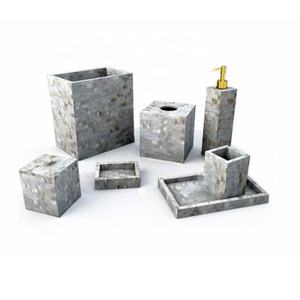Elegante Colección de Accesorios para Baño en Nácar para Interiores Contemporáneos de Hoteles, Resorts y Spas - Product Image 3