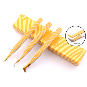 Herramientas de Belleza Clásicas de Acero Inoxidable de Calidad Profesional, Marca Privada, Fáciles de Usar, Ultraligeras y Duraderas - Product Image 4