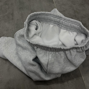 Pantalones Cortos Casuales de Color Gris Sólido para Hombre, Cintura Elástica, con Bolsillos, Estilo Bermuda, Tejido de Algodón Transpirable, Estilo Urbano - Product Image 4