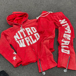 Conjunto de Sudadera con Capucha y Pantalones Jogger Personalizados con Pedrería, Ligeros, 100% Algodón, Estilo Casual Urbano, con Logotipo Personalizado y Marca Privada - Product Image 3