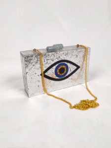 Pochette élégante en résine époxy argentée |   Sac à main de soirée de luxe artisanal le plus vendu pour femmes |   Cadeaux de mariage parfaits, artisanat en résine - Product Image 5