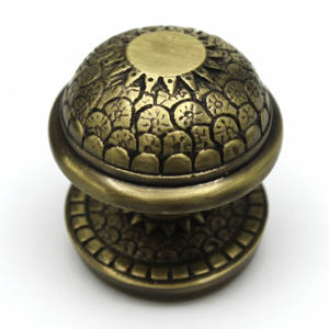 Pomo de Puerta de Latón Macizo de Lujo, Acabado Antiguo, Estilo Clásico Vintage |   Manija de Alta Resistencia para Puerta Principal, Herraje para Entrada del Hogar - Product Image 1