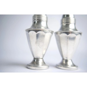 Juego de Saleros y Pimenteros de Metal de Calidad Garantizada, Ecológicos, Duraderos, Herméticos, de Grado Alimenticio, con Acabado de Acero Inoxidable, Herramientas para Hierbas y Especias - Product Image 5