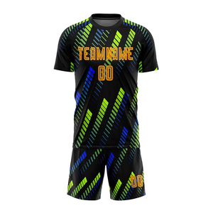 ชุดทีมฟุตบอลแบบกำหนดเอง 100% โพลีเอสเตอร์ พร้อมโลโก้ ลายธงชาติ พิมพ์ลายไล่สีสำหรับฤดูร้อน ผู้ผลิตในปากีสถาน - Product Image 4