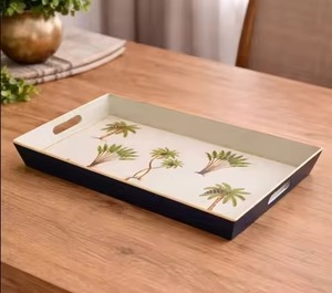 Plateau décoratif rectangulaire tendance en métal doré, style glamour poli, durable, pour service dans le salon - Product Image 4