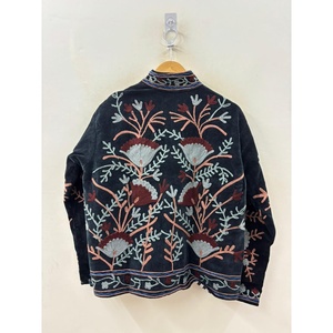 Chaqueta de Terciopelo Vintage Ecológica Bordada a Mano Estilo Suzani con Cuello Mandarín y Manga Larga, Reversible, Estilo Universitario, Diseño Jardín de Medianoche - Product Image 2