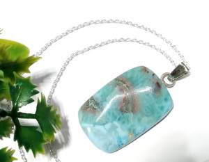 Collier pendentif en pierre précieuse Larimar naturelle, plaqué argent sterling 925, carré bleu, style bohème, chaîne maille forçat, certifié par un tiers - Product Image 4