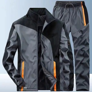 Chándal Deportivo para Hombre en Gris y Negro con Bloques de Color, Cierre de Cremallera en Manga Larga, Secado Rápido, Estilo Deportivo para Otoño, Corte Regular - Product Image 1