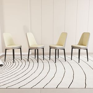 Set di 4 Sedie da Pranzo in Stile Moderno con Tessuto in Pelle PU di Alta Qualità e Cuscini Spessi e Morbidi, Gambe in Metallo Nero - Product Image 1