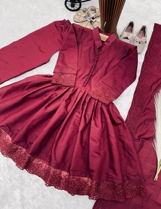 Costume Anarkali traditionnel tendance pour filles avec dentelle, pour mariage et fêtes, provenant d'un fournisseur indien - Product Image 4
