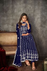 Traje Anarkali azul para mujer, de alta demanda, con mangas 3/4, de tela Santoon, semicosturado, para fiestas y bodas. - Product Image 3