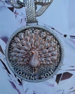Pendentif unisexe en argent 925 plaqué or avec perle d'eau douce et accents de moissanite en forme de lion, bijoux de mode hip-hop pour tous les jours et les soirées - Product Image 2