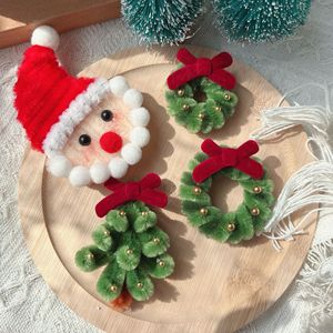 Ciondolo a Forma di Ghirlanda Natalizia all'Uncinetto, Decorazione Mini Fatta a Mano, Regalo Carino - Product Image 2