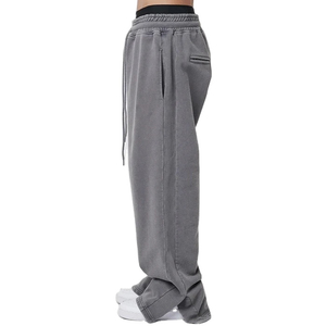 Pantalon de jogging ample personnalisé pour homme avec poches arrière et revers élastiques – Confortable pour le streetwear décontracté - Product Image 4