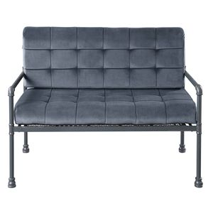 Grey sabbiosa con mobili da giardino sul retro in materiale resistente - Product Image 3