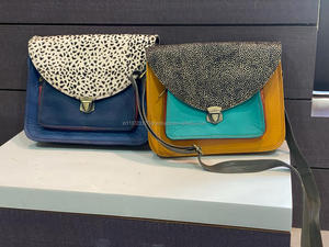 Bolso de mano de cuero auténtico para mujer, bandolera de hombro de piel reciclada multicolor - Product Image 4