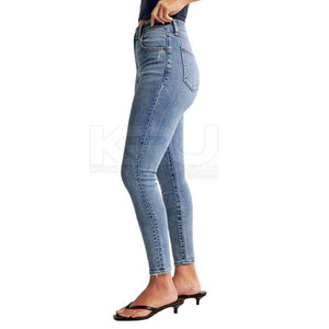 Pantalones Vaqueros Ajustados de Lona para Mujer, con Textura Suave, para un Estilo Urbano Invernal y una Apariencia Moderna - Product Image 3