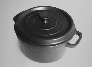 Olla hondora tipo Dutch Oven con cuerpo de hierro fundido de alta resistencia, revestimiento esmaltado premium, tapa de ajuste hermético y asas anchas ergonómicas. - Product Image 3